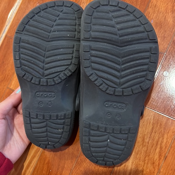 black kids crocs - Picture 2 of 2